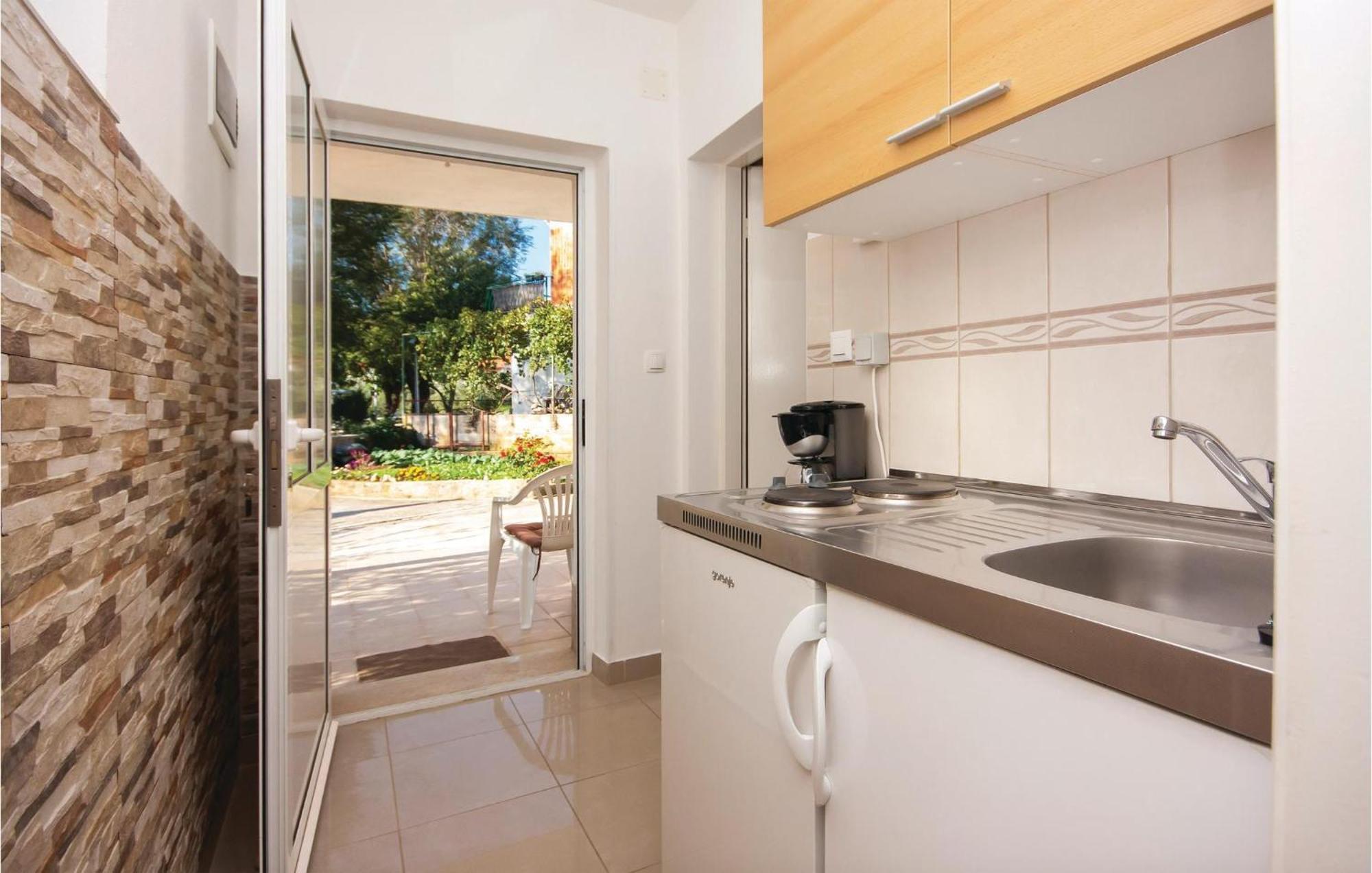 Nice Apartment In Raslina With House Sea View מראה חיצוני תמונה